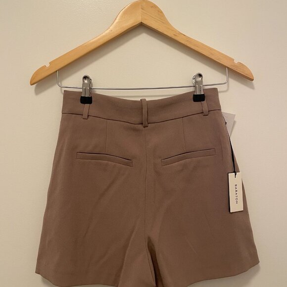 NWT Aritzia Babaton Kennedy Shorts 0 XXS Grey Taupe High Waist NEW - Picture 4 of 4